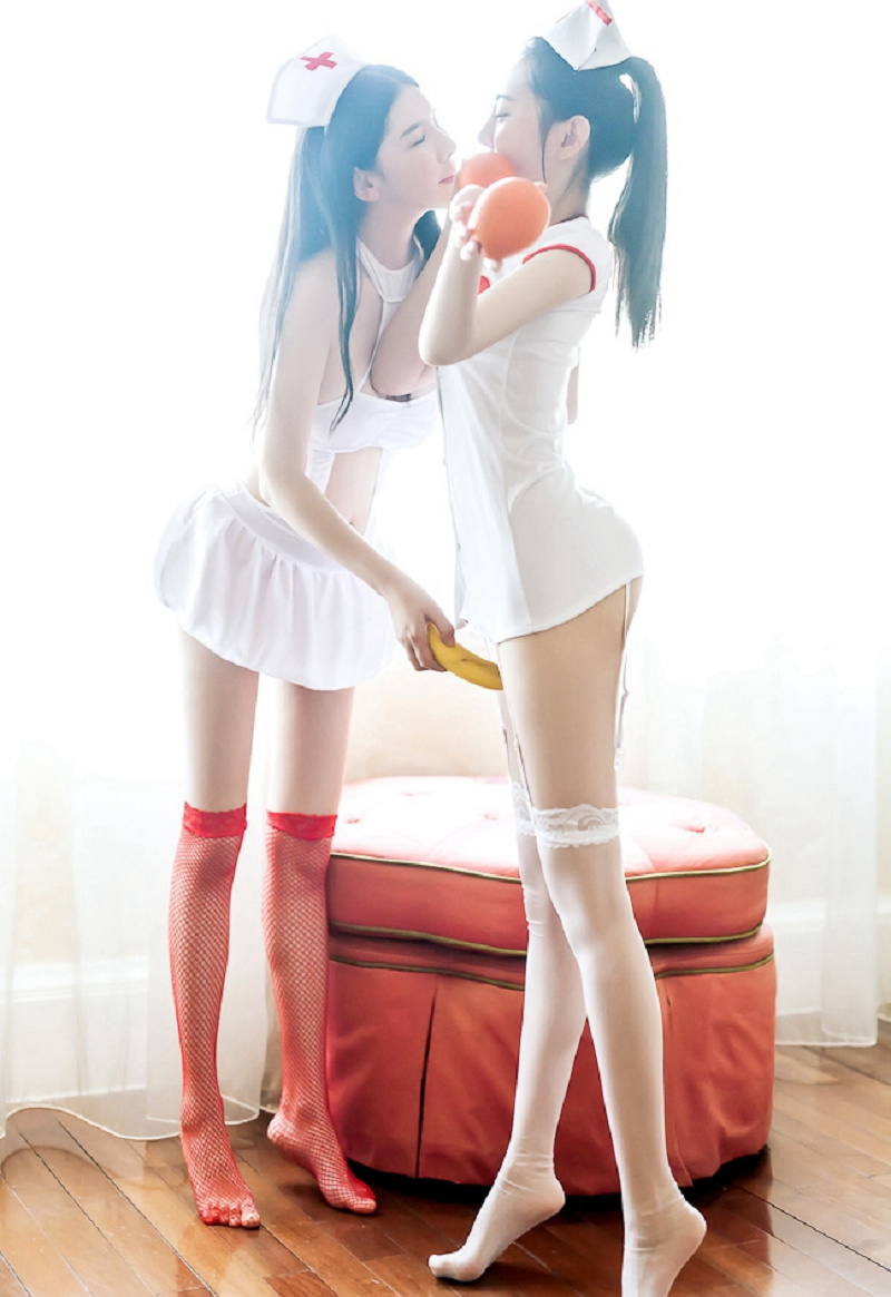 极品美妞李丽莎倾情演绎性感丝袜诱惑写真28P