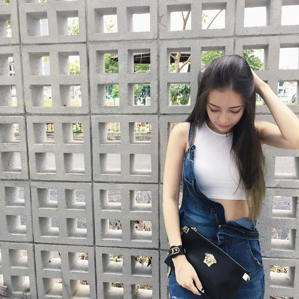 婀娜多姿的马来西亚正妹Ehuey Huey甜美性感写真26P