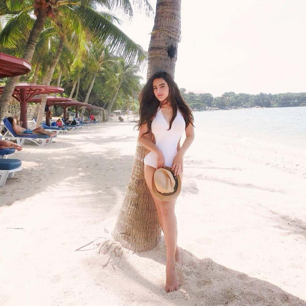 泰国混血美女Kingkaew Karnthiang颜值逆天性感迷人写真41P