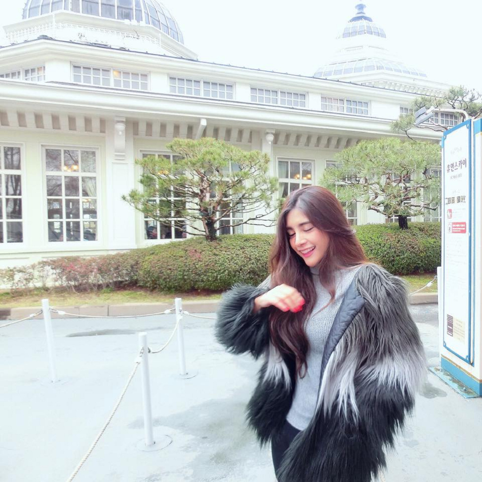 泰国混血美女Kingkaew Karnthiang颜值逆天性感迷人写真41P