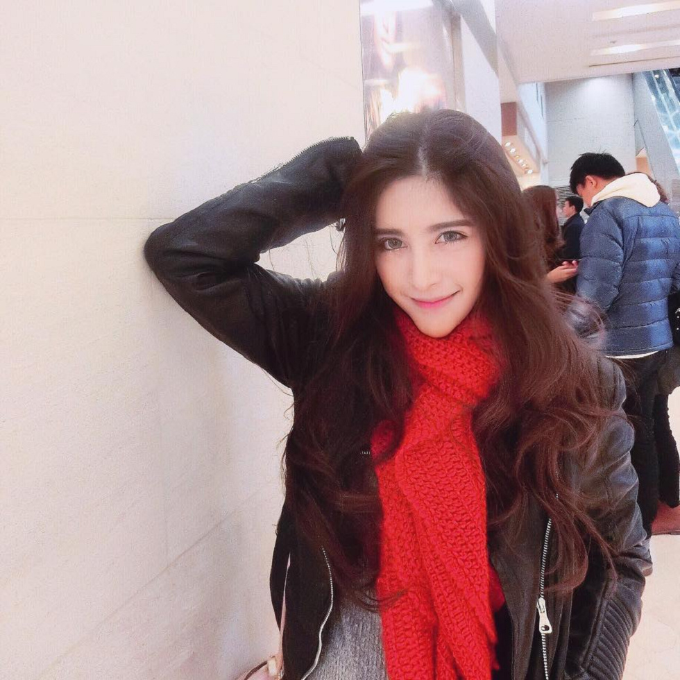 泰国混血美女Kingkaew Karnthiang颜值逆天性感迷人写真41P