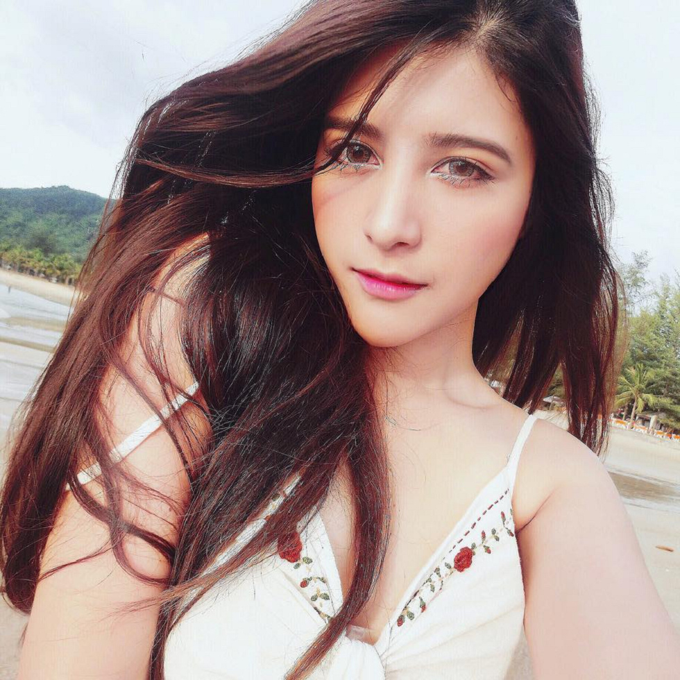 泰国混血美女Kingkaew Karnthiang颜值逆天性感迷人写真41P