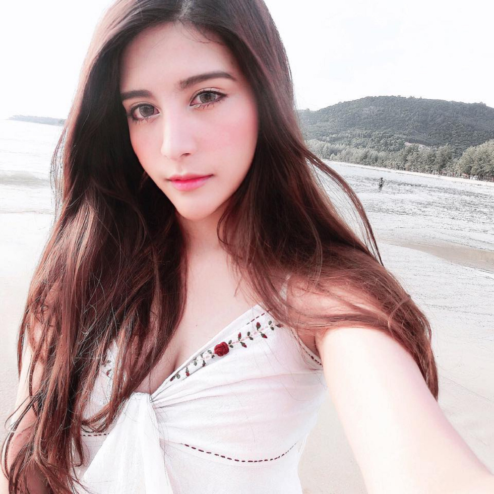 泰国混血美女Kingkaew Karnthiang颜值逆天性感迷人写真41P