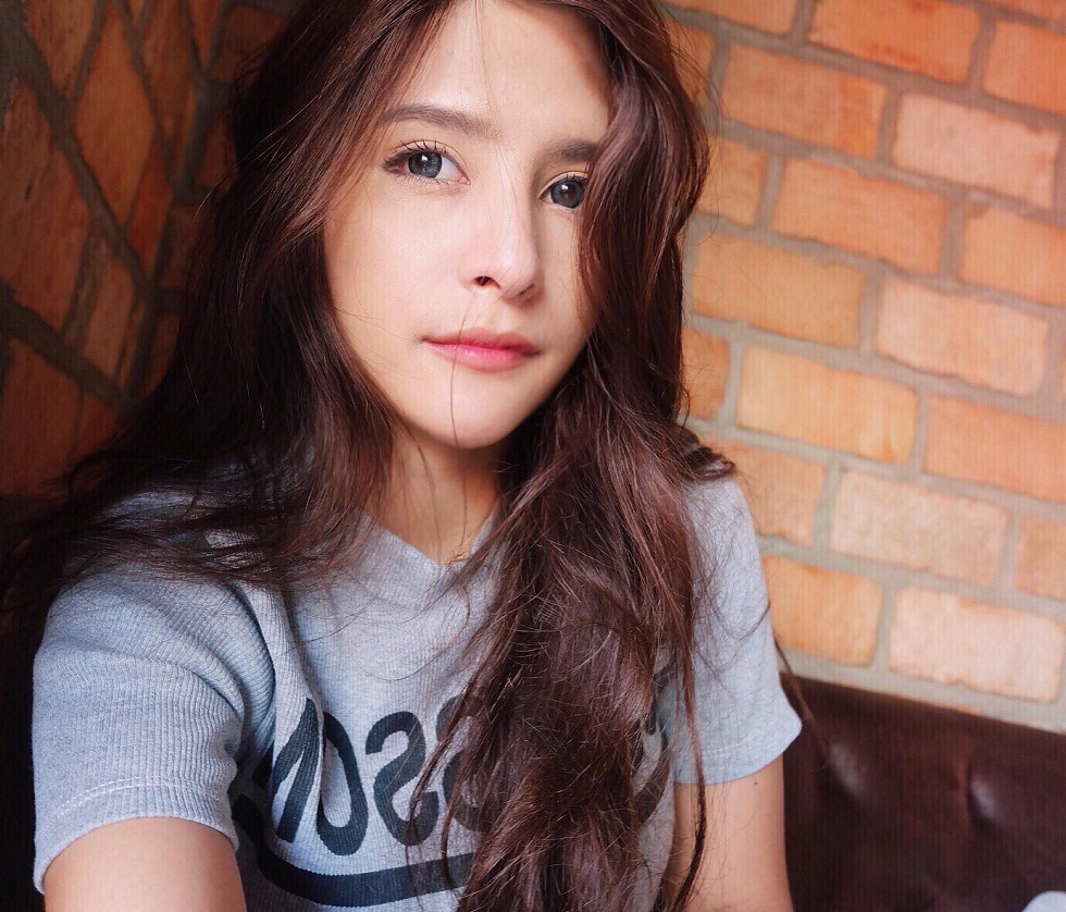 泰国混血美女Kingkaew Karnthiang颜值逆天性感迷人写真41P