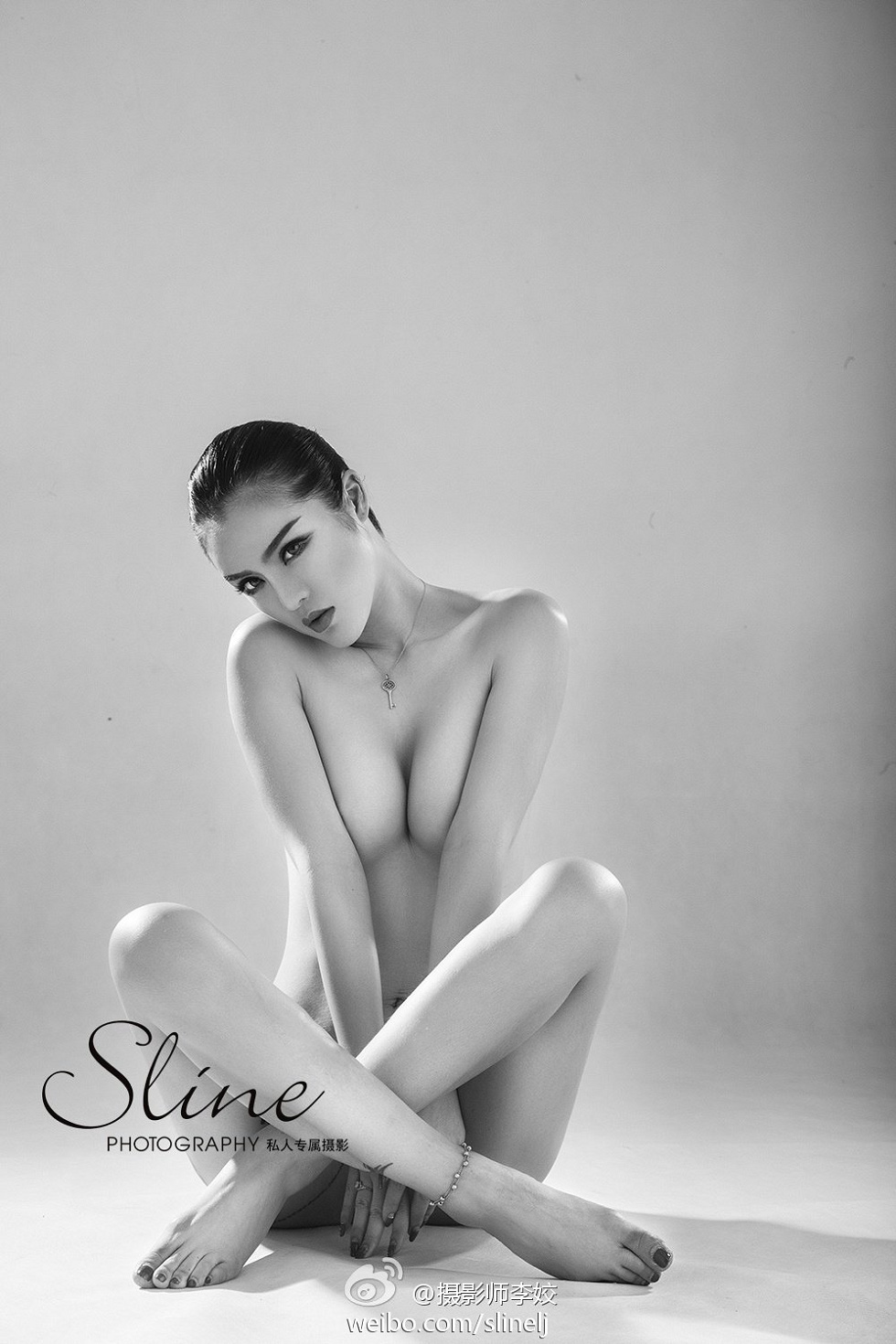 成都最火奶模yuki颜瑜性感人体艺术写真20P