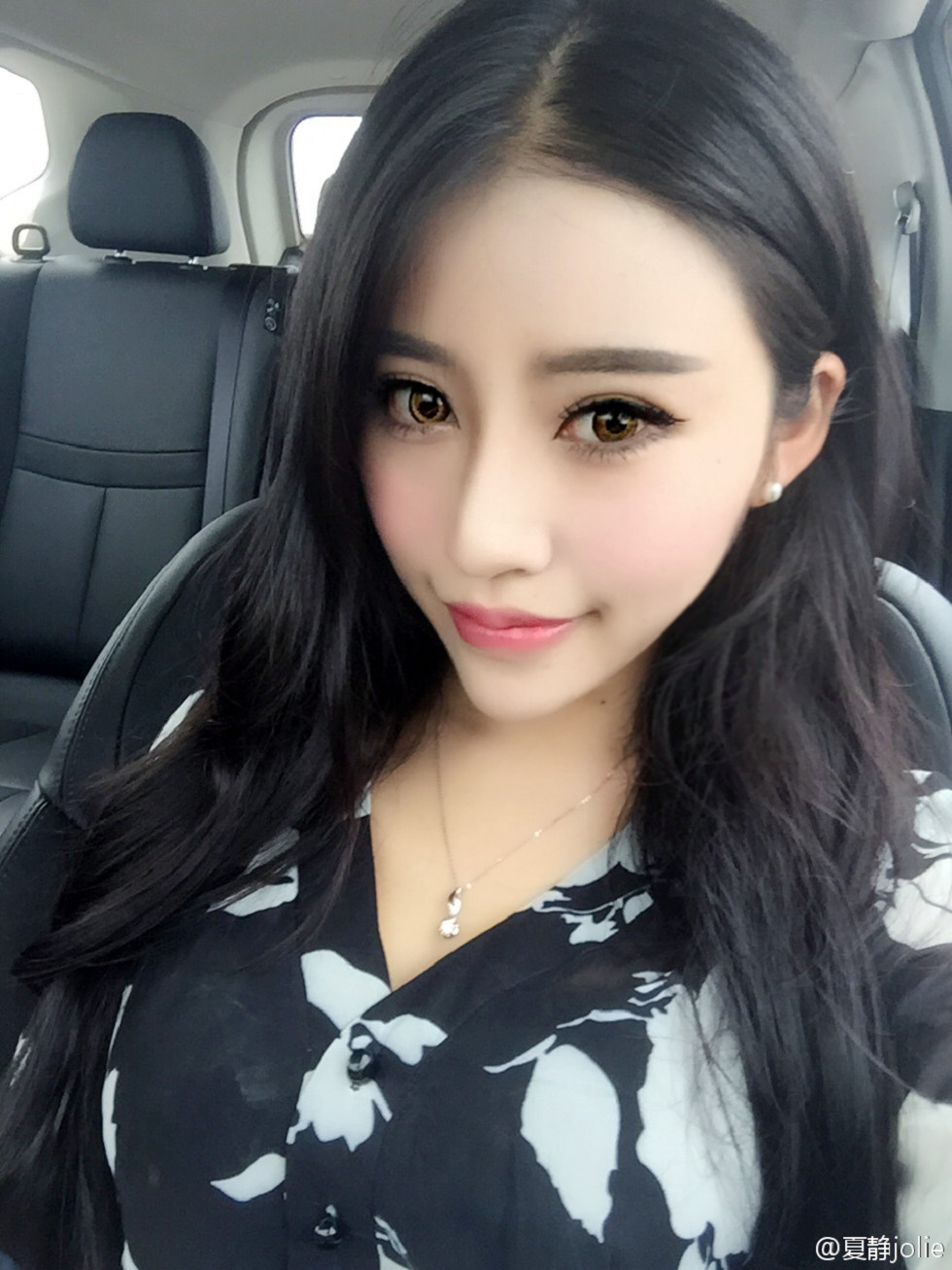 嫩模夏静jolie靓丽容颜性感美胸微博海量写真333P