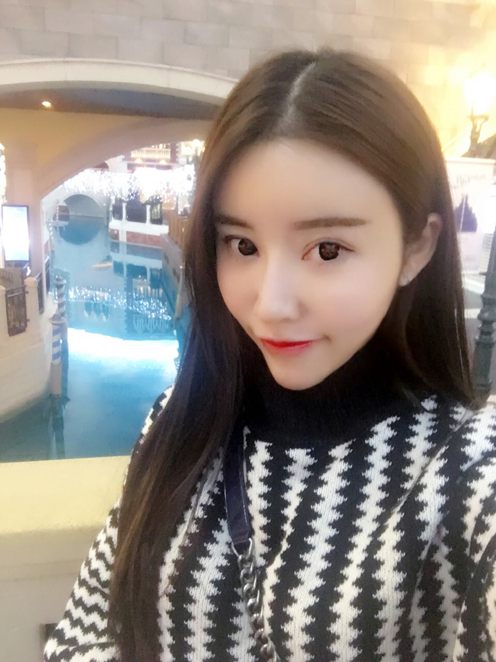 嫩模夏静jolie靓丽容颜性感美胸微博海量写真333P