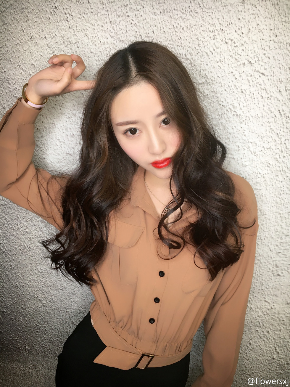 嫩模夏静jolie靓丽容颜性感美胸微博海量写真333P