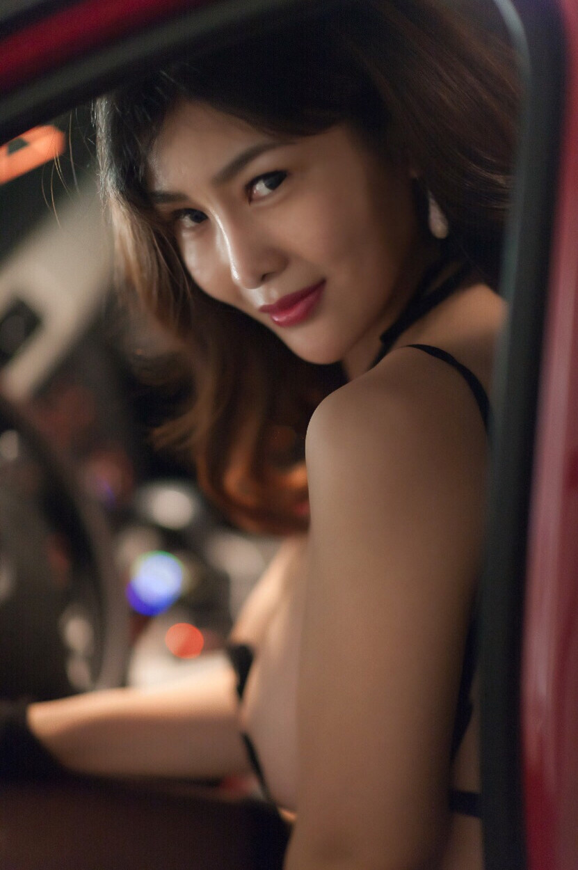 微博红人闫盼盼pandora性感SM大尺度木瓜奶诱惑写真37P