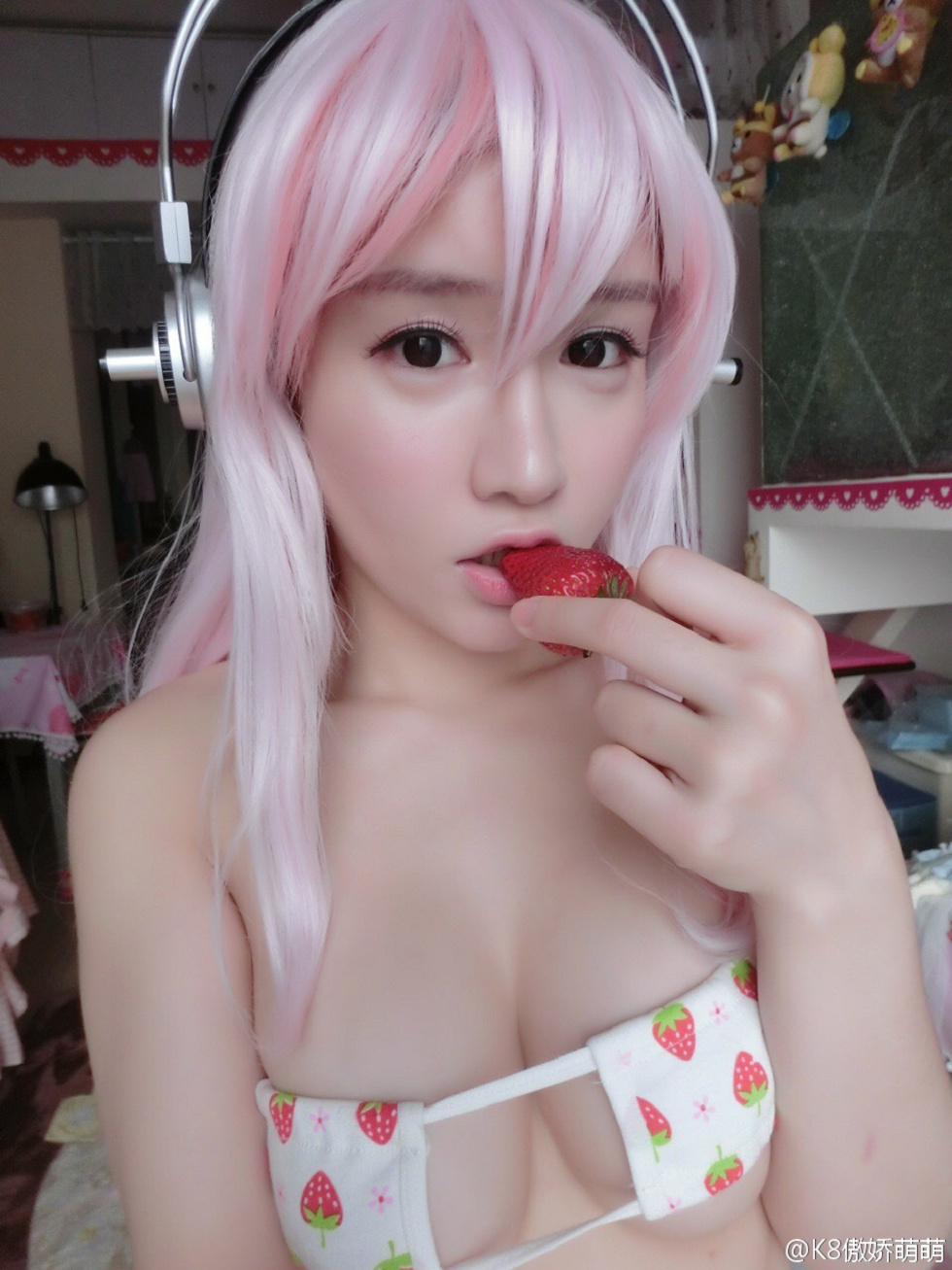 大乳妹子K8傲娇萌萌大尺度微博海量诱惑写真207P