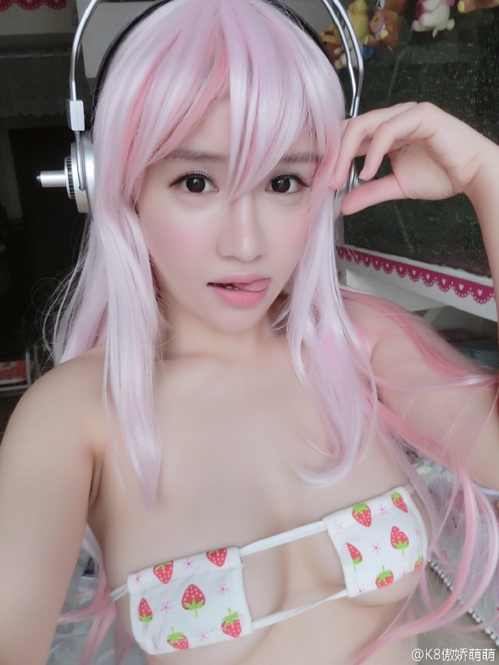 大乳妹子K8傲娇萌萌大尺度微博海量诱惑写真207P