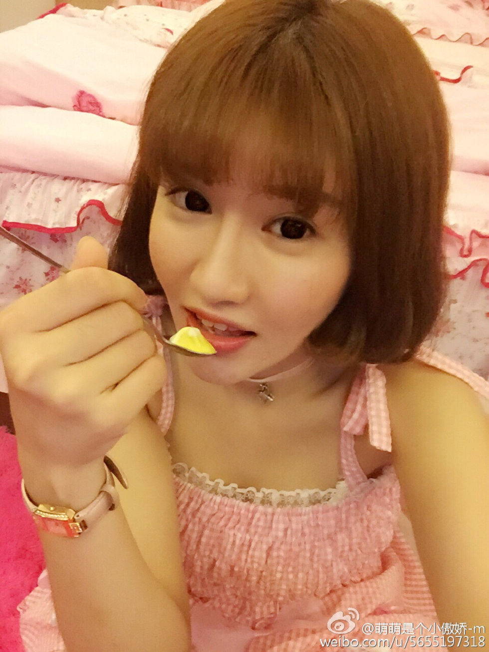 大乳妹子K8傲娇萌萌大尺度微博海量诱惑写真207P