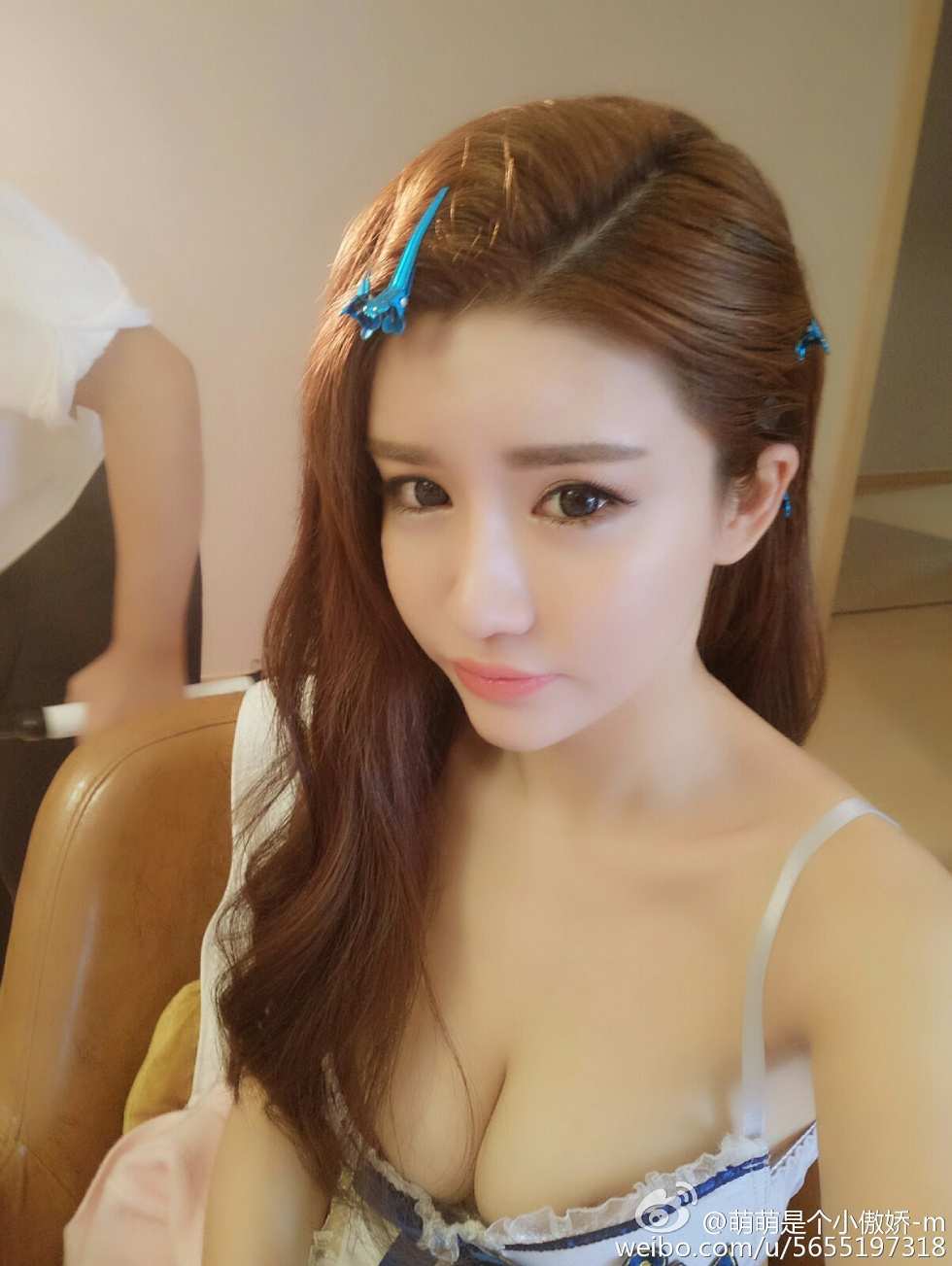 大乳妹子K8傲娇萌萌大尺度微博海量诱惑写真207P