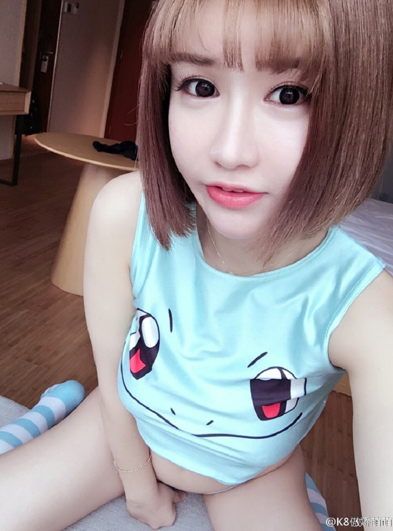 大乳妹子K8傲娇萌萌大尺度微博海量诱惑写真207P