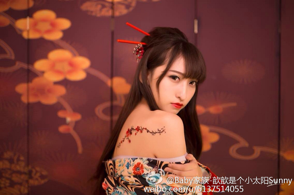 电眼嫩模刘郁歆超性感情趣内衣Cosplay系列童颜巨乳写真59P