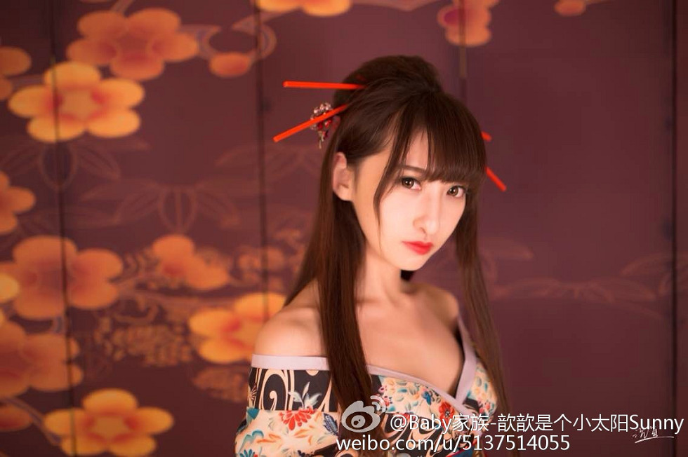 电眼嫩模刘郁歆超性感情趣内衣Cosplay系列童颜巨乳写真59P