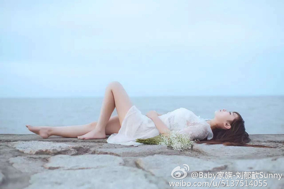 电眼嫩模刘郁歆超性感情趣内衣Cosplay系列童颜巨乳写真59P