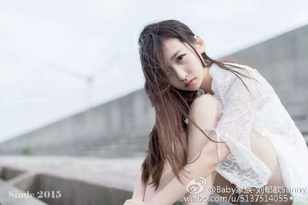 电眼嫩模刘郁歆超性感情趣内衣Cosplay系列童颜巨乳写真59P