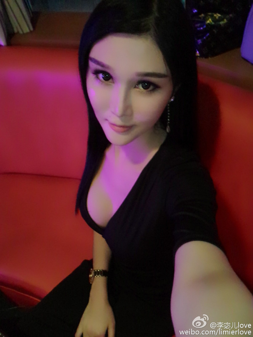 国产嫩模湿吻女神李宓儿高颜值大尺度美胸豪乳海量性感写真111P