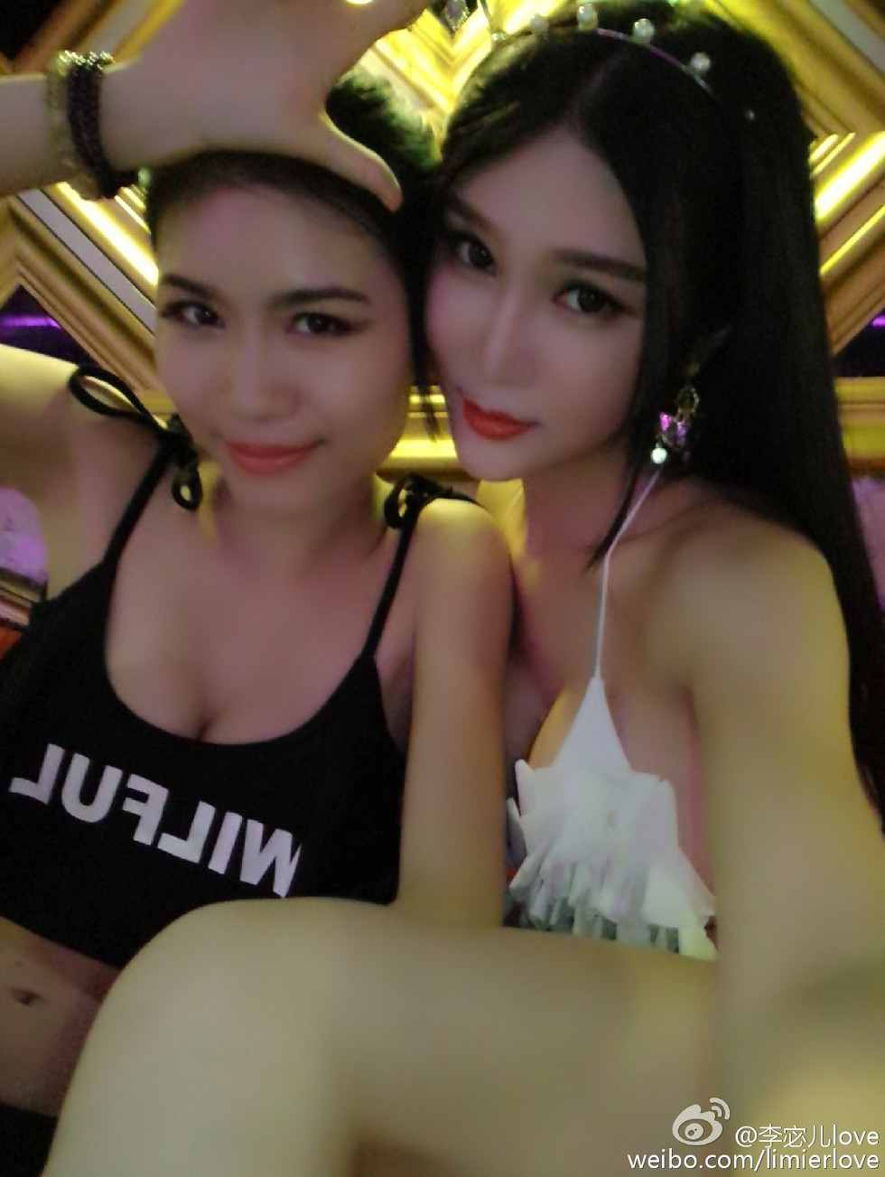 国产嫩模湿吻女神李宓儿高颜值大尺度美胸豪乳海量性感写真111P