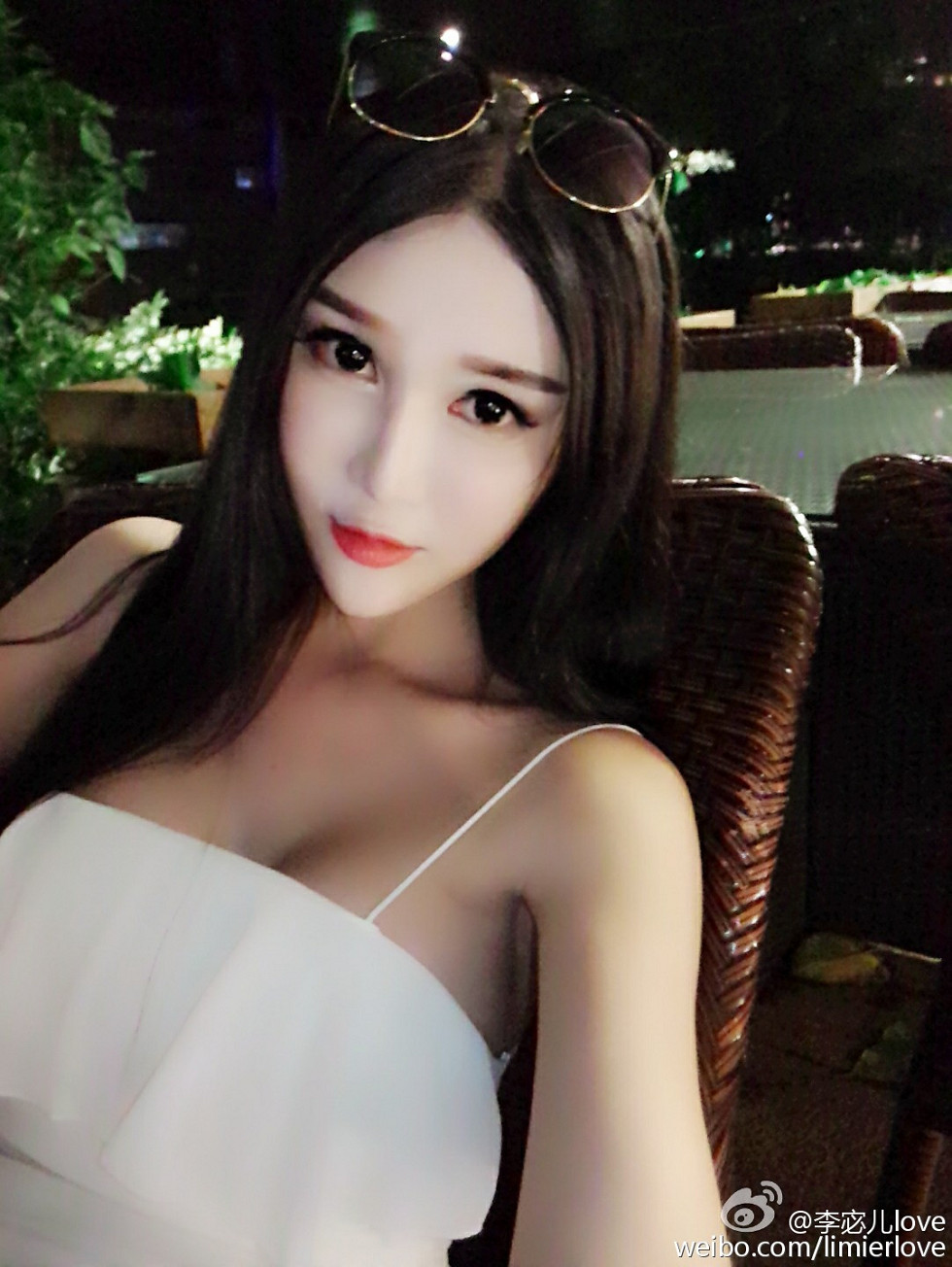 国产嫩模湿吻女神李宓儿高颜值大尺度美胸豪乳海量性感写真111P