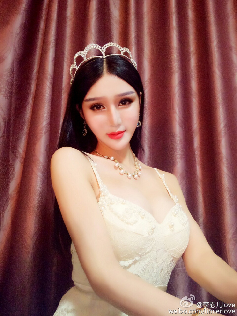 国产嫩模湿吻女神李宓儿高颜值大尺度美胸豪乳海量性感写真111P