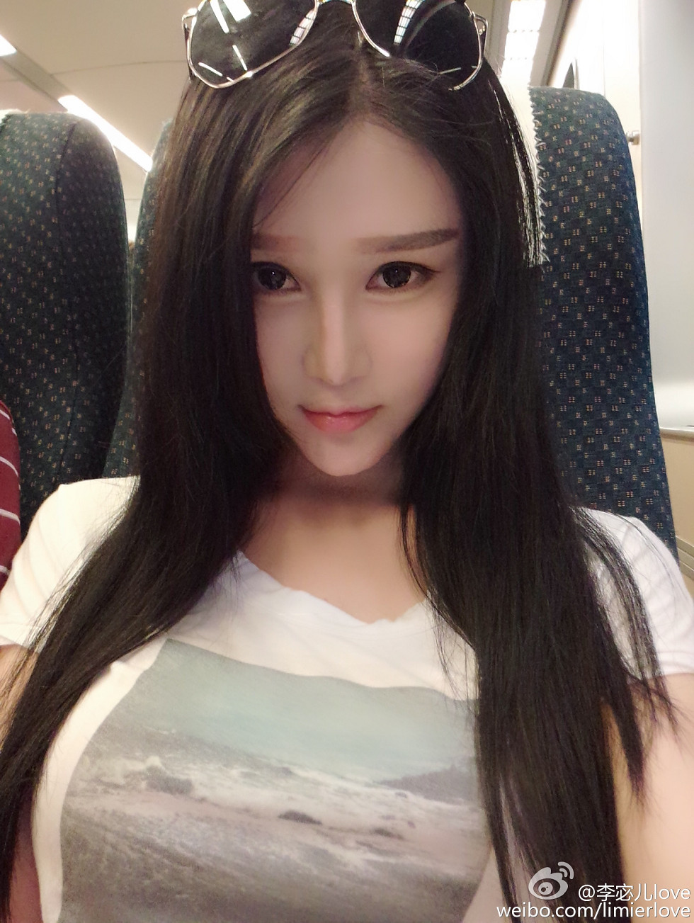 国产嫩模湿吻女神李宓儿高颜值大尺度美胸豪乳海量性感写真111P