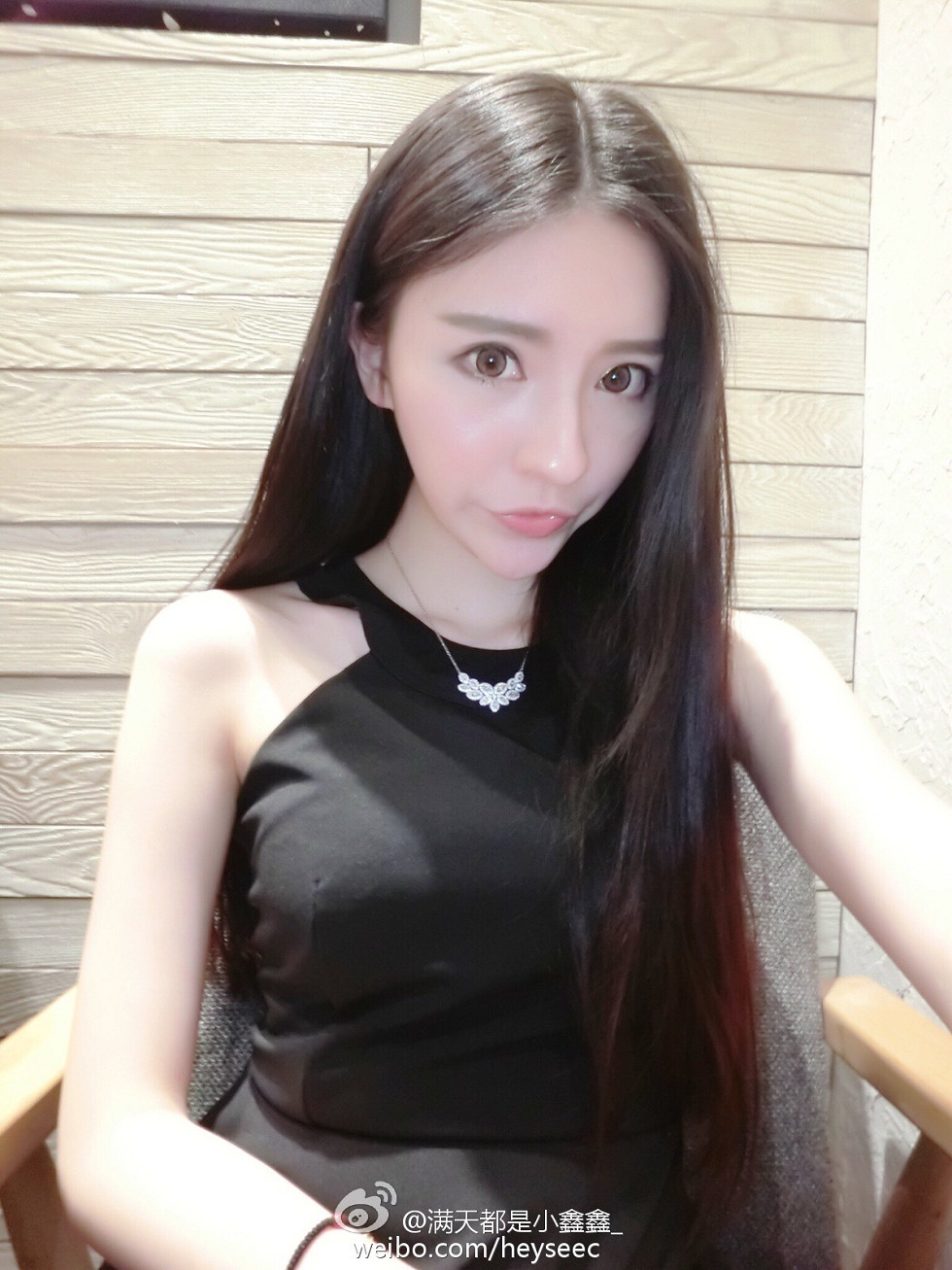 微博红人满天都是小鑫鑫海量微博性感清爽写真209P