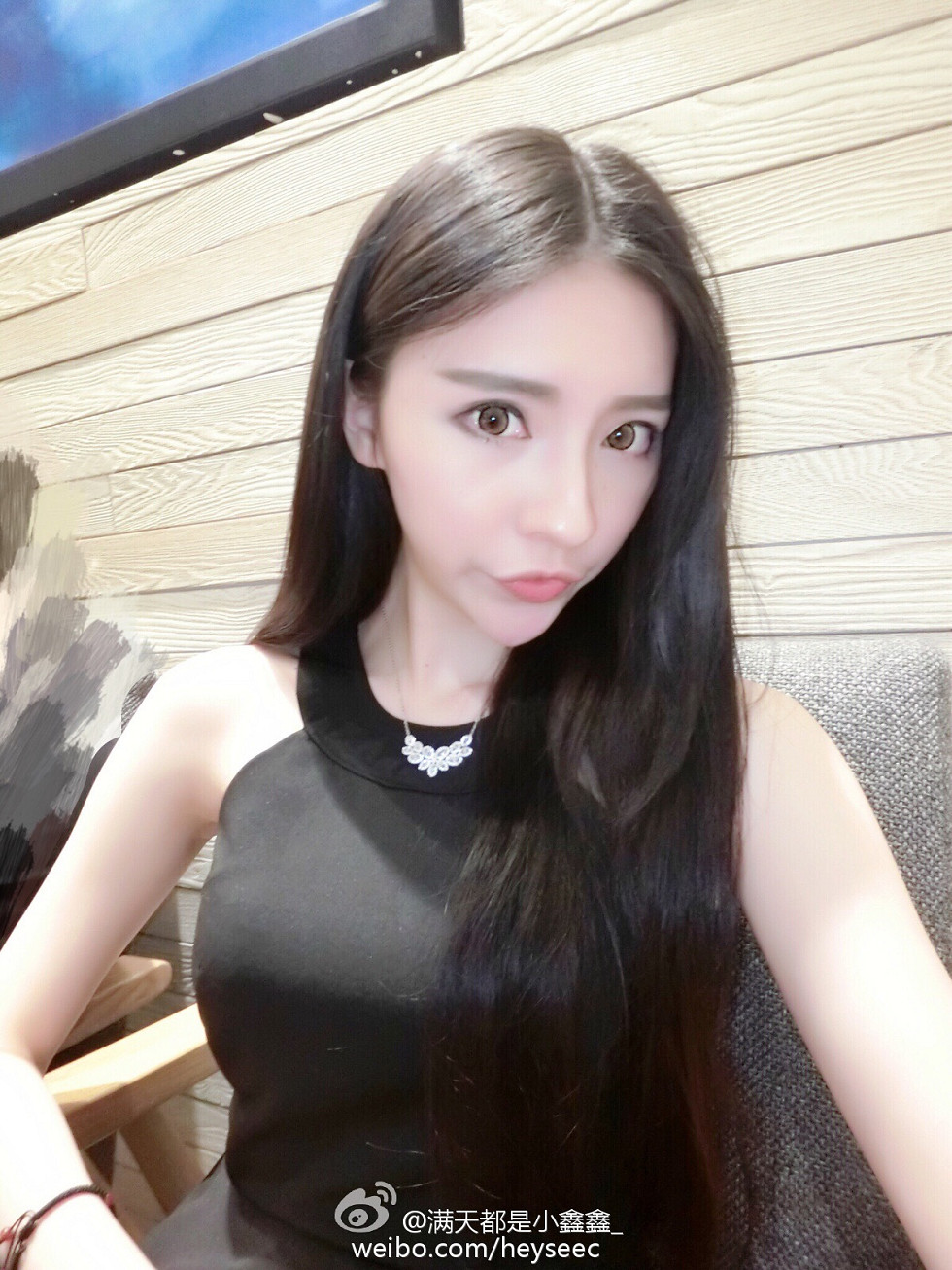 微博红人满天都是小鑫鑫海量微博性感清爽写真209P