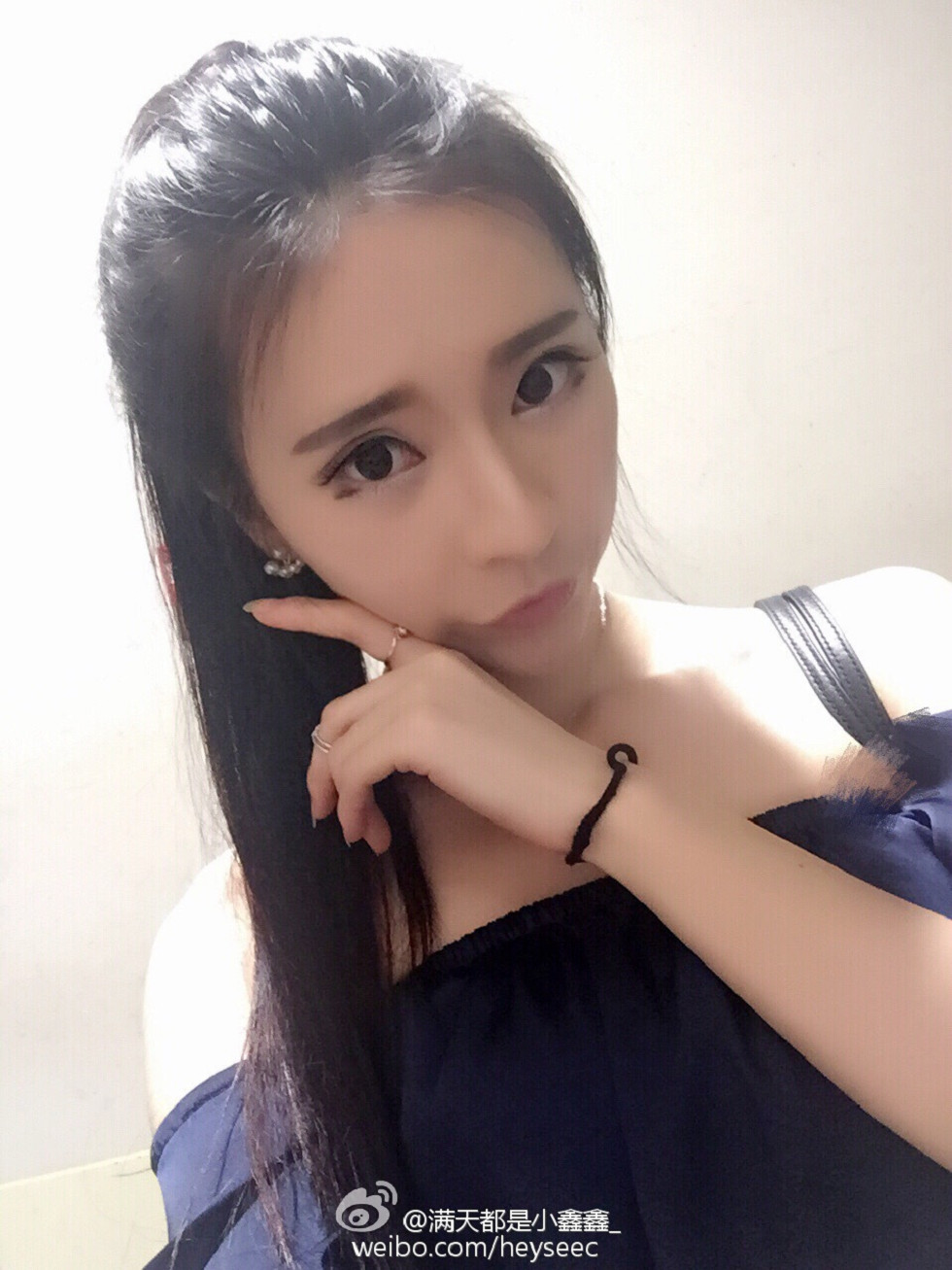 微博红人满天都是小鑫鑫海量微博性感清爽写真209P