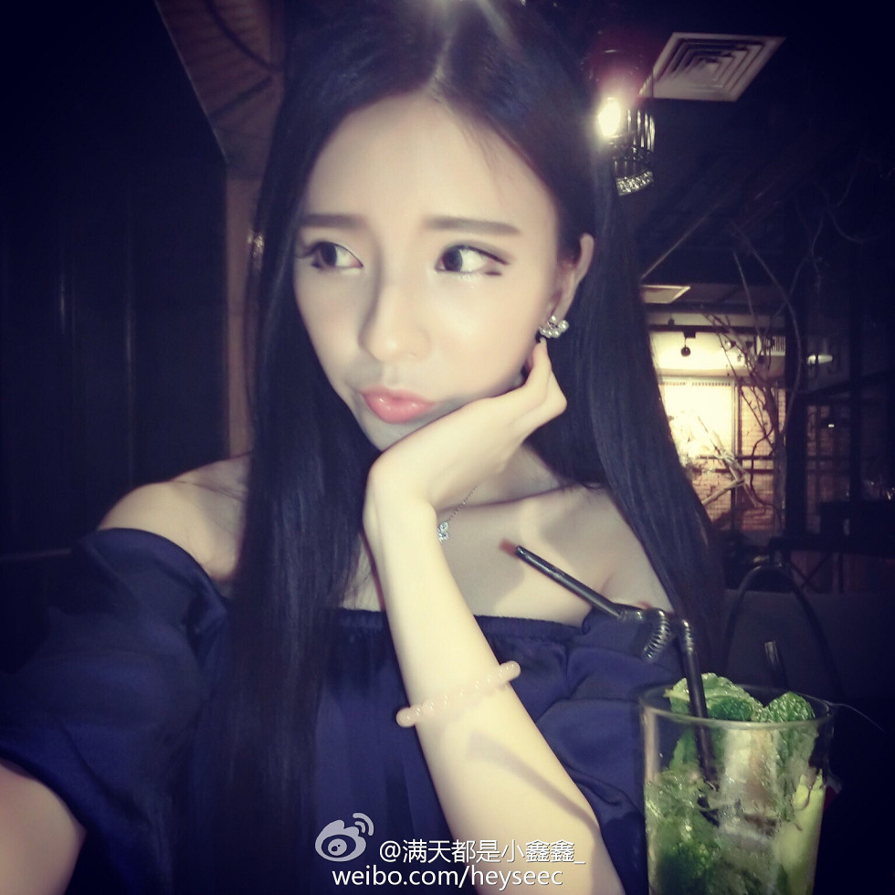 微博红人满天都是小鑫鑫海量微博性感清爽写真209P