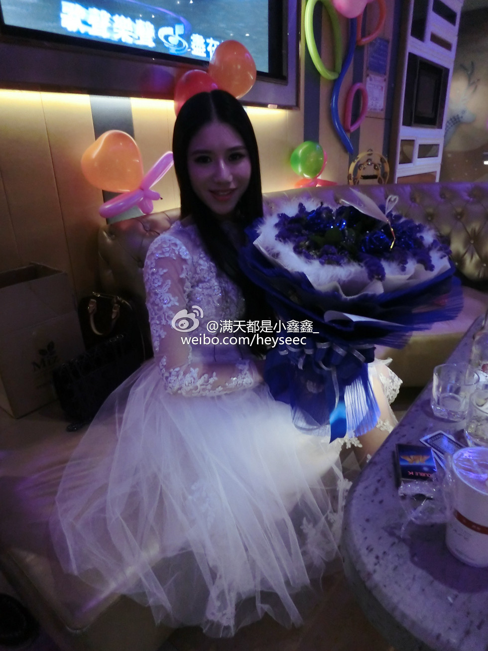 微博红人满天都是小鑫鑫海量微博性感清爽写真209P