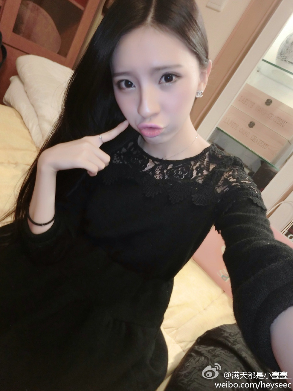 微博红人满天都是小鑫鑫海量微博性感清爽写真209P