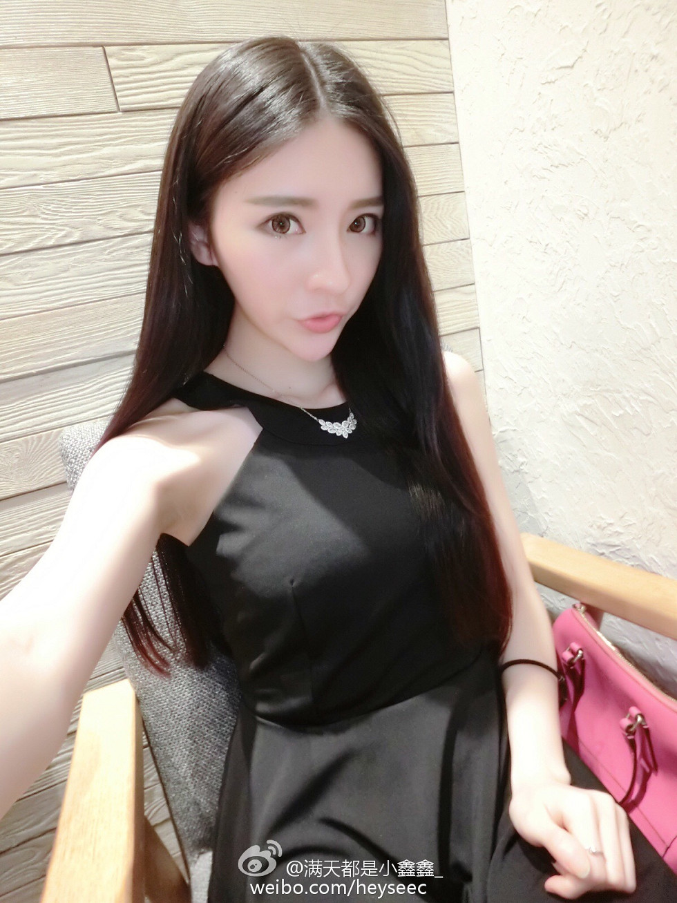 微博红人满天都是小鑫鑫海量微博性感清爽写真209P
