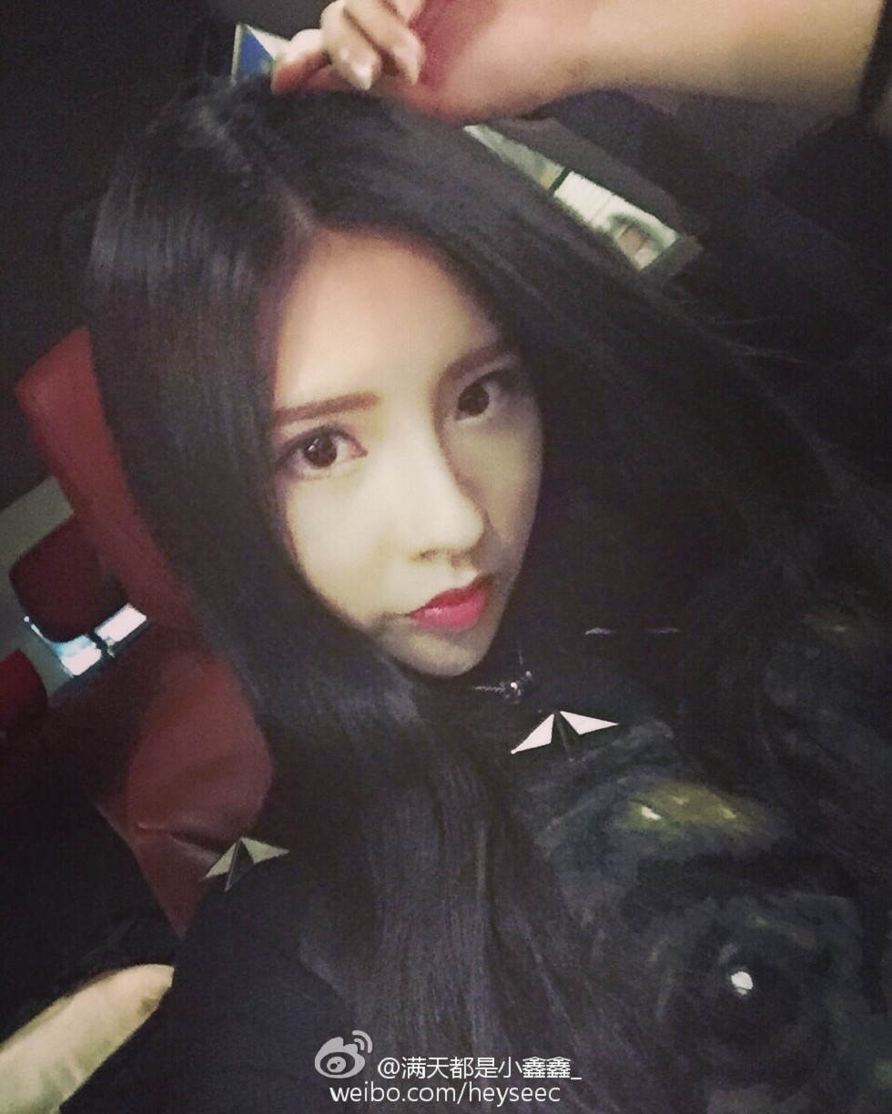 微博红人满天都是小鑫鑫海量微博性感清爽写真209P
