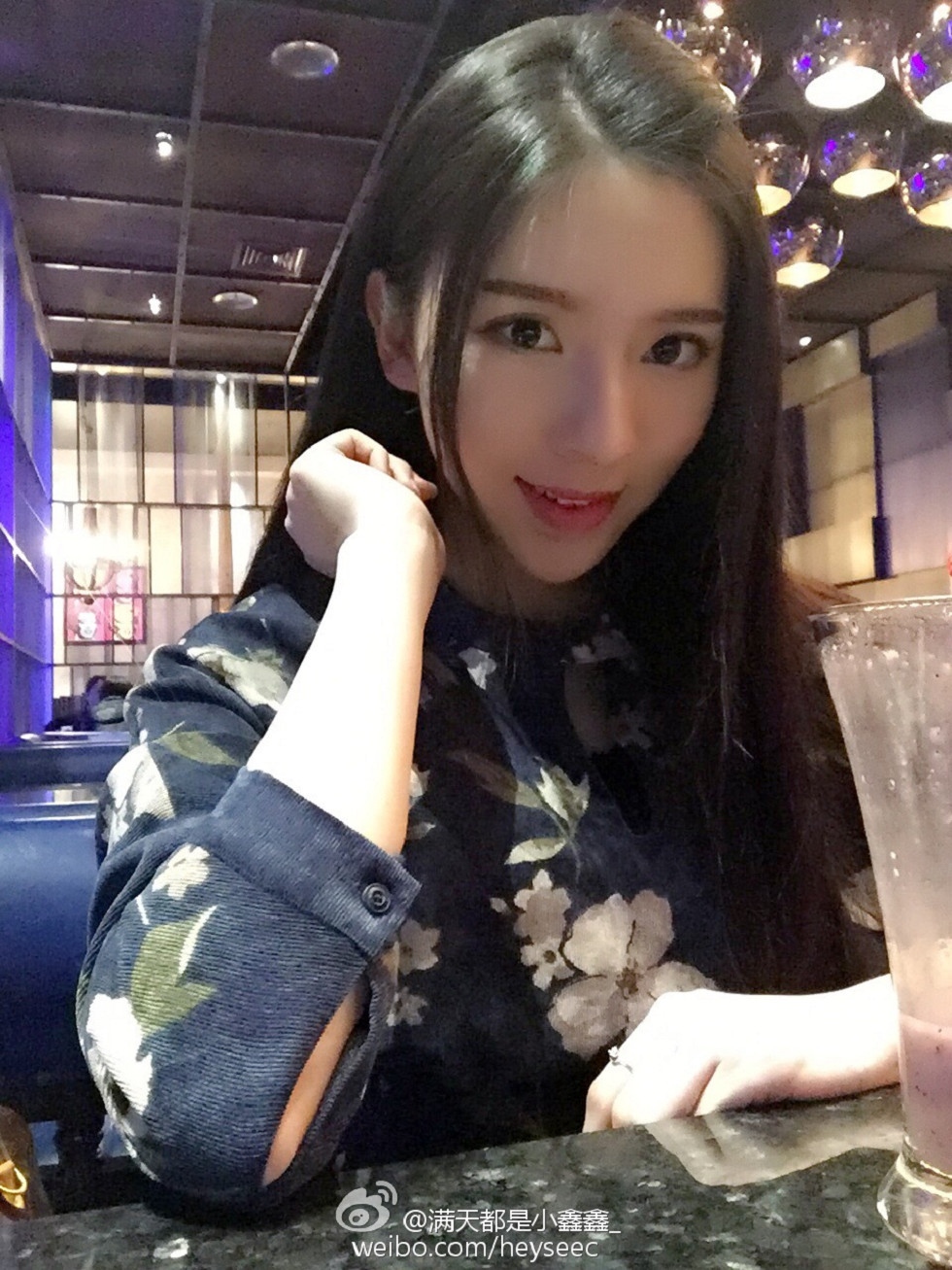 微博红人满天都是小鑫鑫海量微博性感清爽写真209P