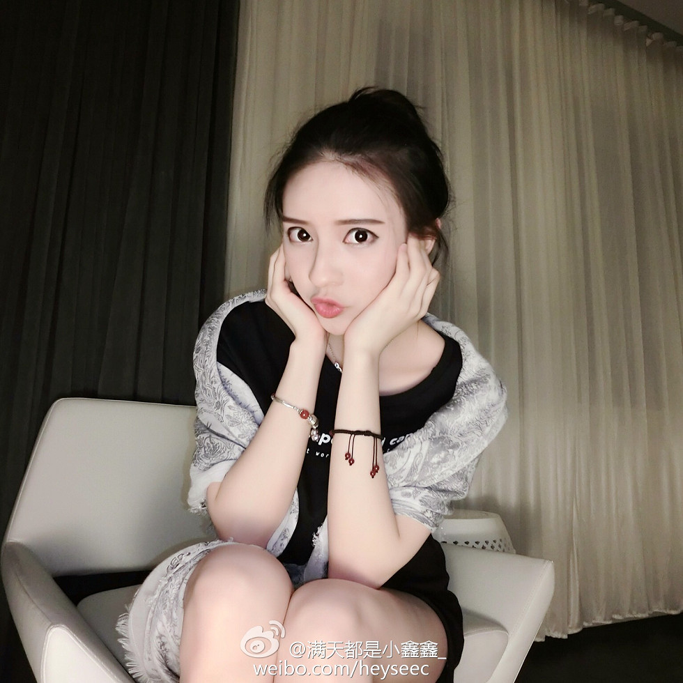 微博红人满天都是小鑫鑫海量微博性感清爽写真209P