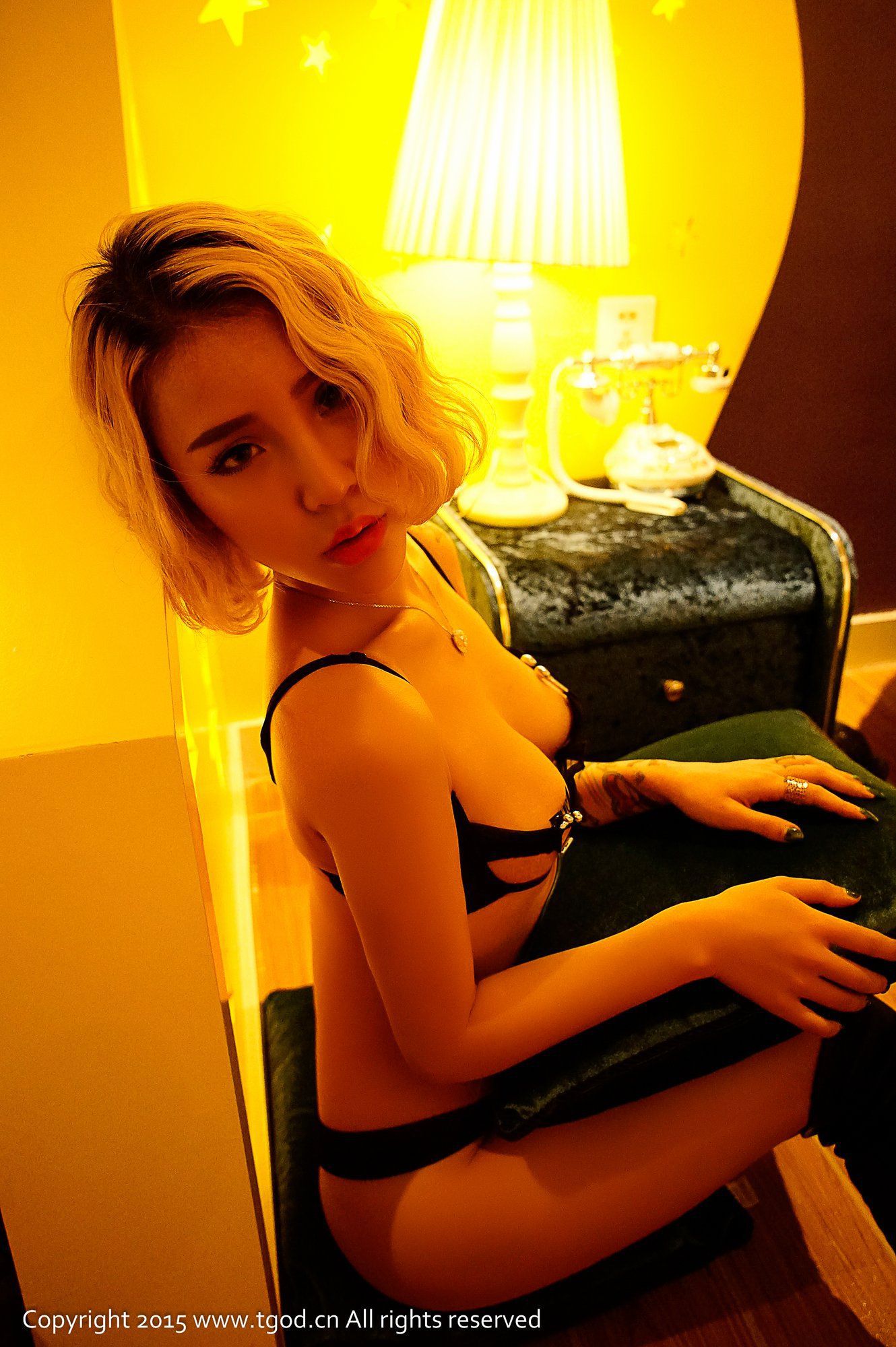 山口组扛把子shitt《性感小野兽 热辣来袭》 [TGOD推女神] 写真集