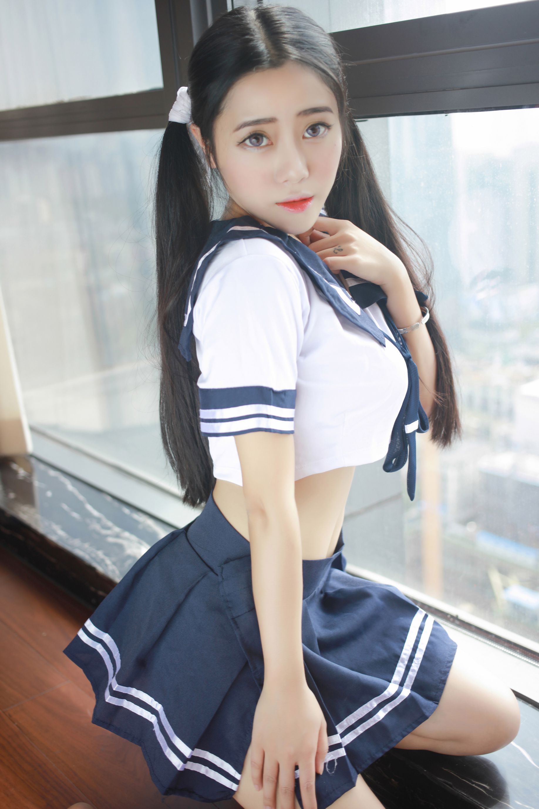 兜豆靓Youlina《3套性感制服系列》 [模范学院MFStar] Vol.032 写真集