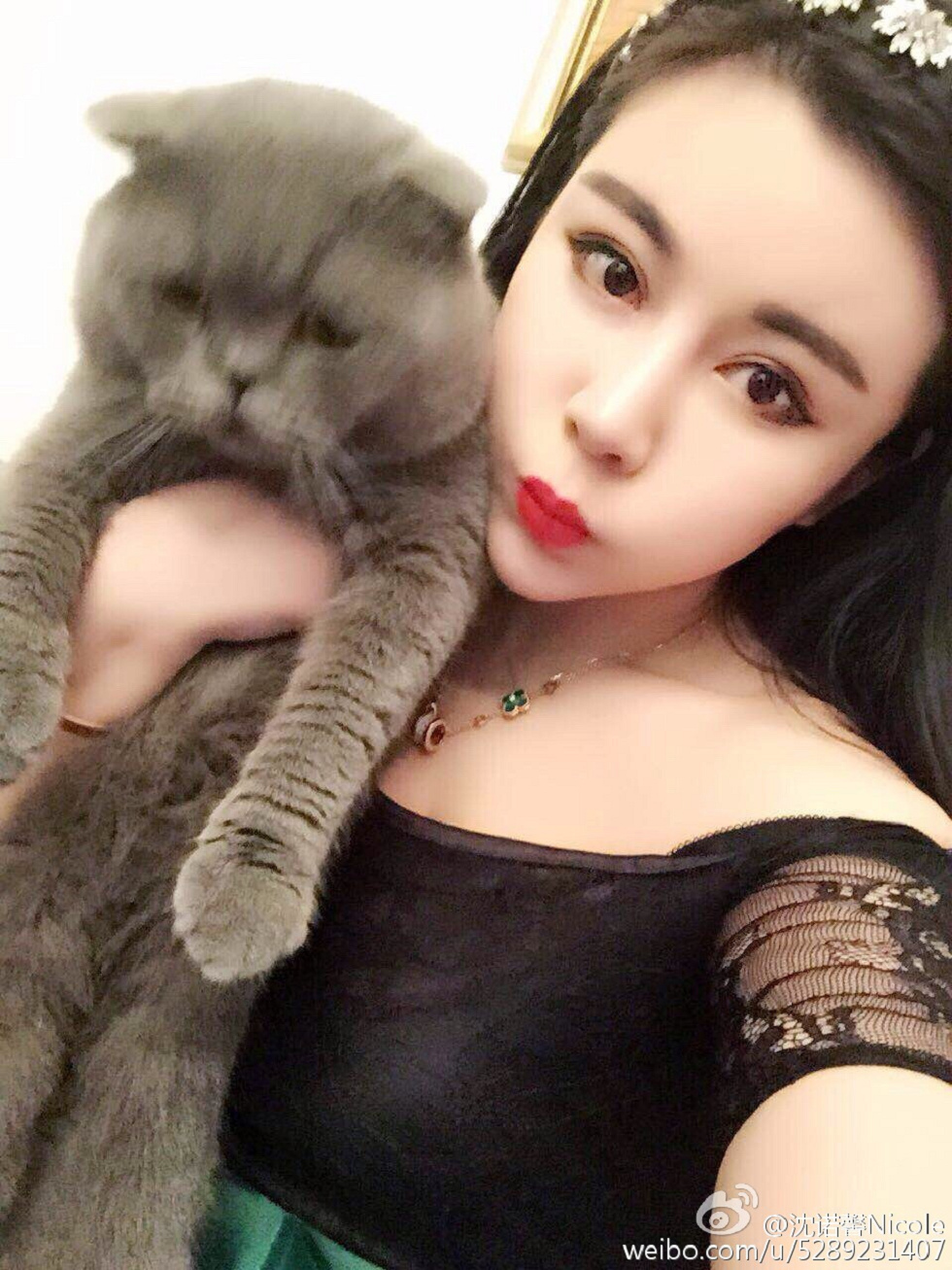 美女嫩模沈诺馨性感S曲线完美身材喷血微博海量写真225P