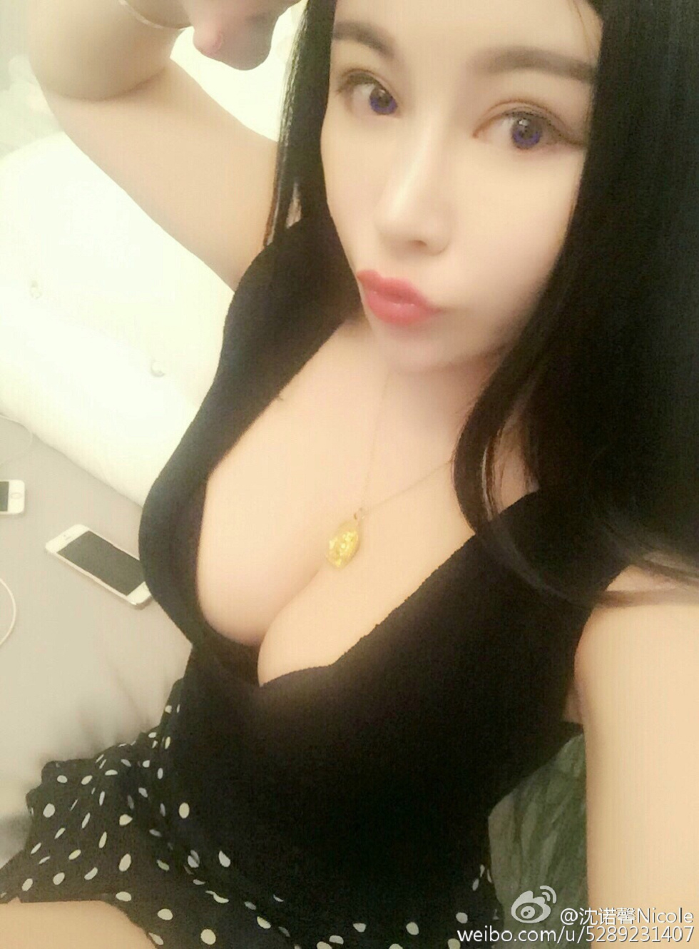 美女嫩模沈诺馨性感S曲线完美身材喷血微博海量写真225P