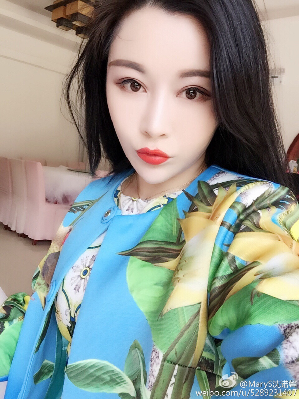 美女嫩模沈诺馨性感S曲线完美身材喷血微博海量写真225P