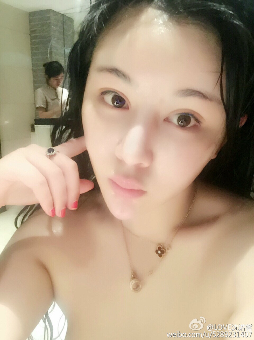 美女嫩模沈诺馨性感S曲线完美身材喷血微博海量写真225P