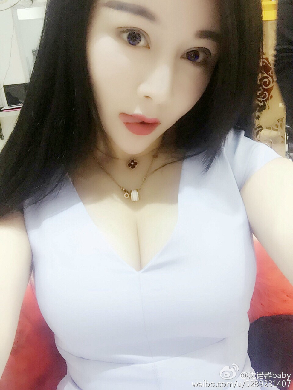 美女嫩模沈诺馨性感S曲线完美身材喷血微博海量写真225P
