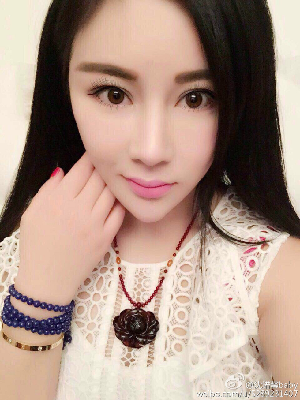 美女嫩模沈诺馨性感S曲线完美身材喷血微博海量写真225P