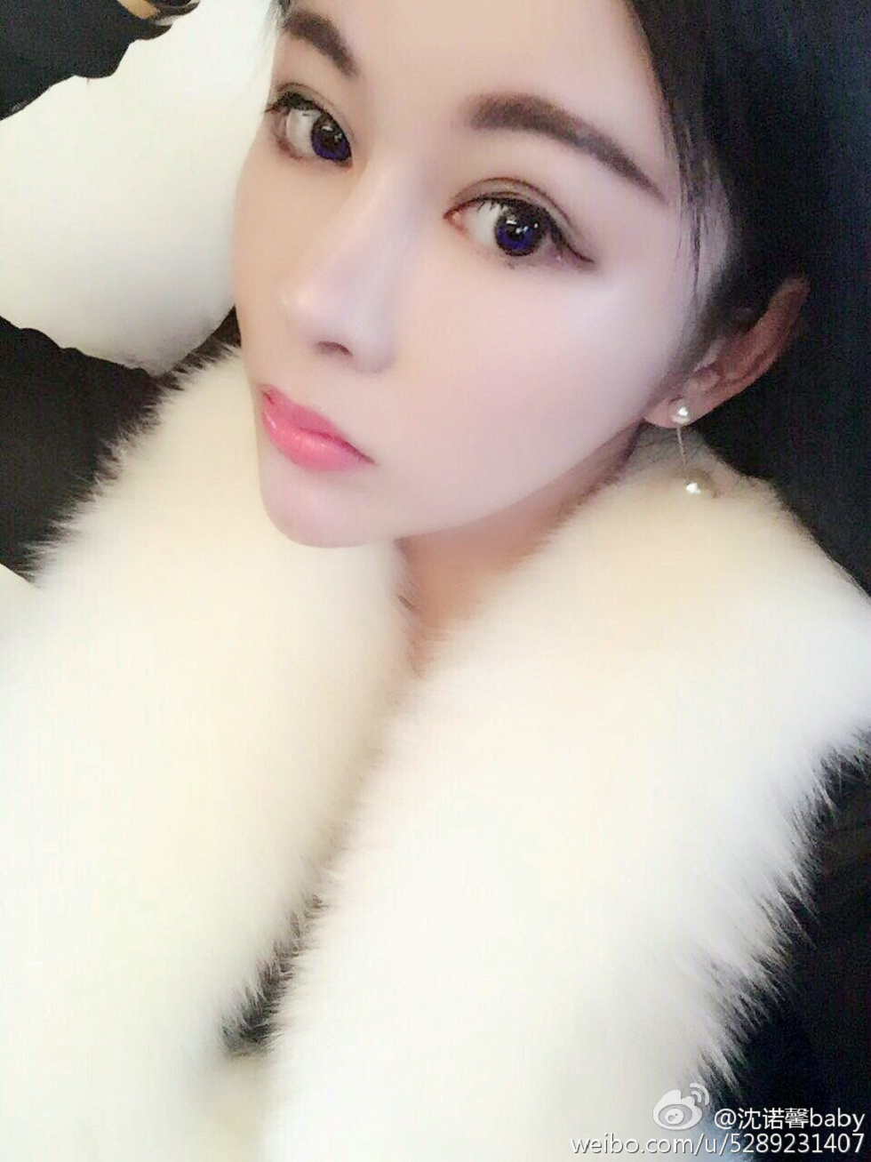 美女嫩模沈诺馨性感S曲线完美身材喷血微博海量写真225P