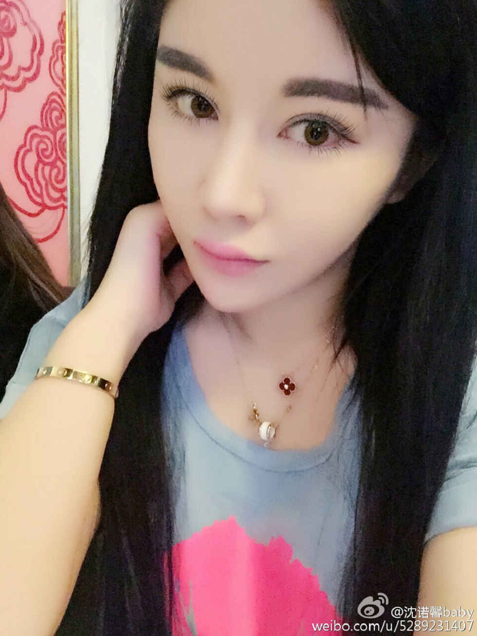 美女嫩模沈诺馨性感S曲线完美身材喷血微博海量写真225P