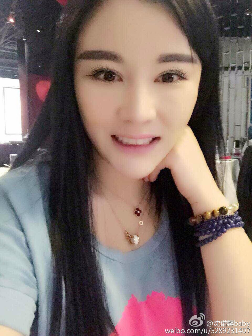 美女嫩模沈诺馨性感S曲线完美身材喷血微博海量写真225P