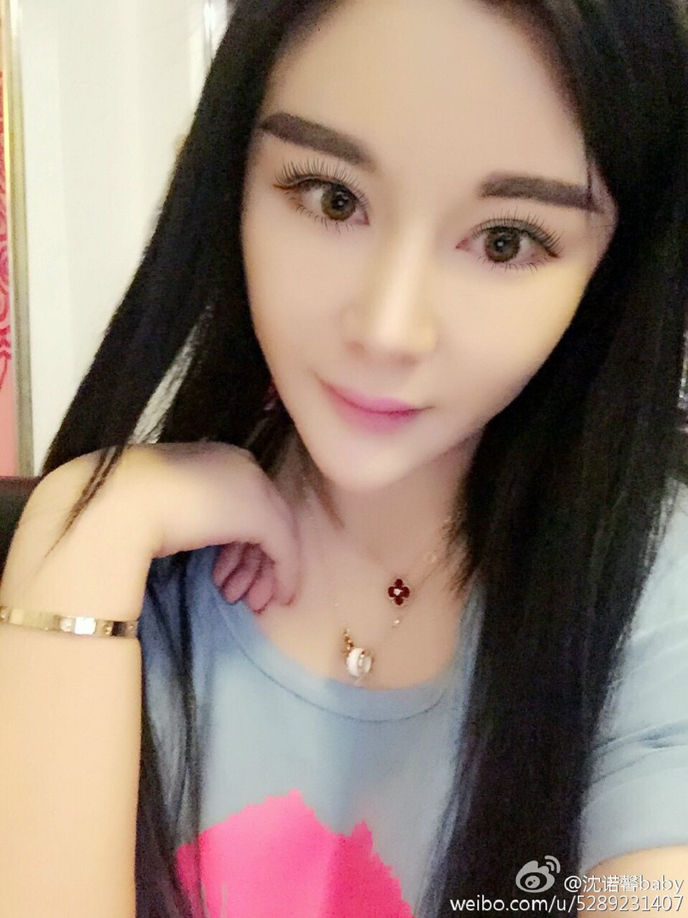 美女嫩模沈诺馨性感S曲线完美身材喷血微博海量写真225P