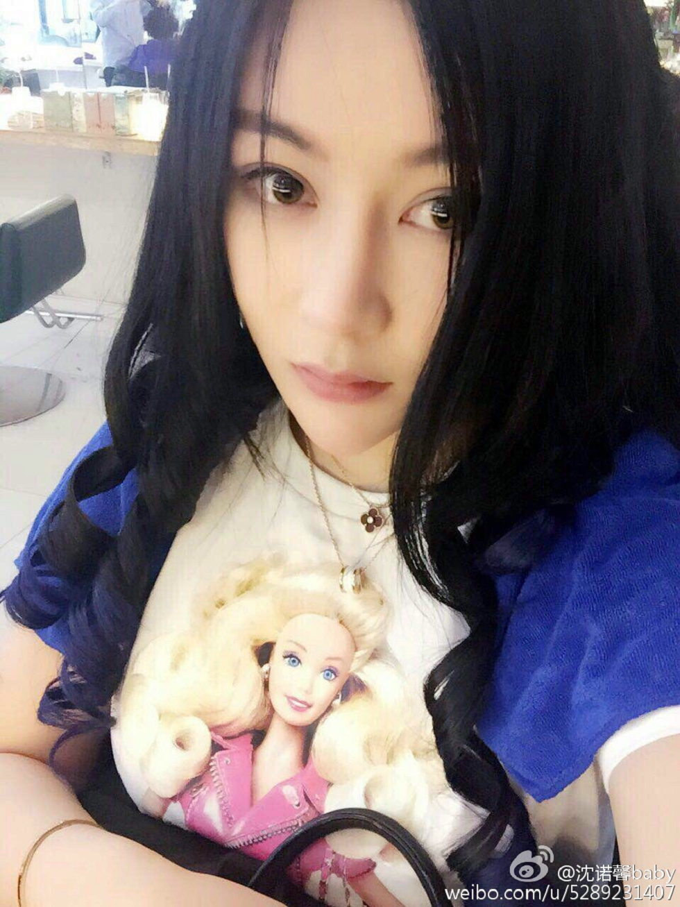 美女嫩模沈诺馨性感S曲线完美身材喷血微博海量写真225P